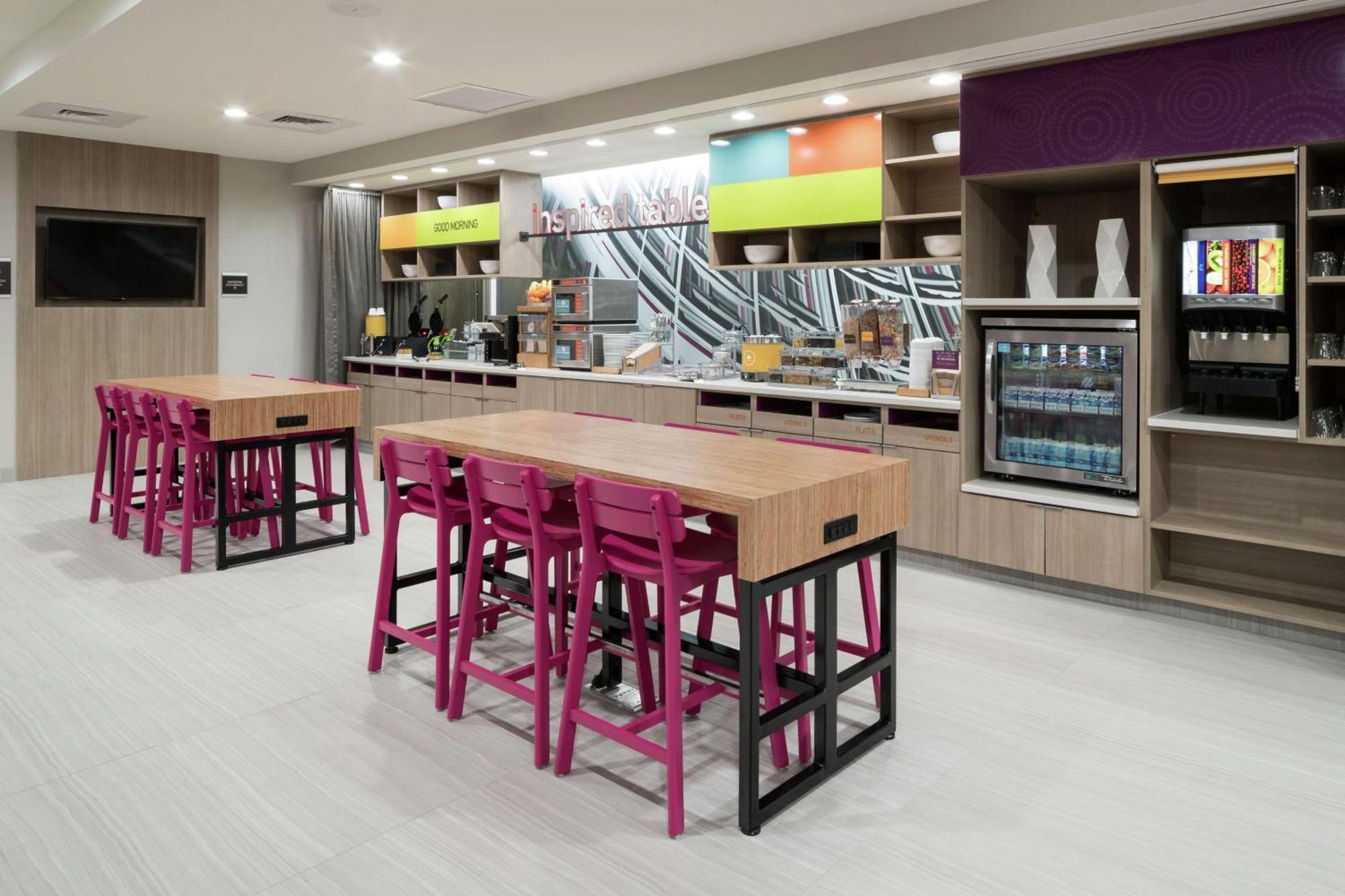 Home2 Suites By Hilton Orlando Airport Exterior foto